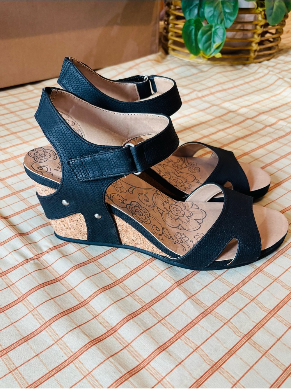 Mootsies Tootsies Black Cork Wedge Sandals